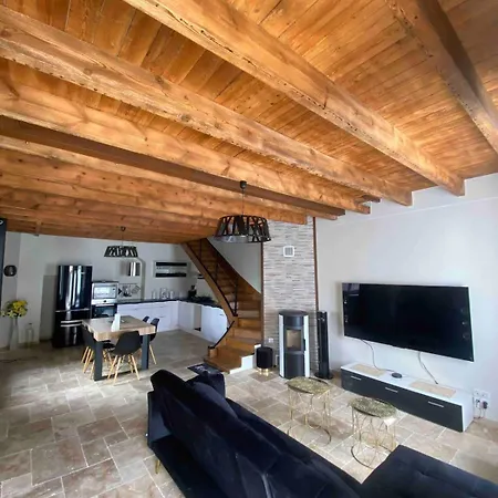 Welcome To Jim House Hébergement de vacances Saint-Michel-Mont-Mercure