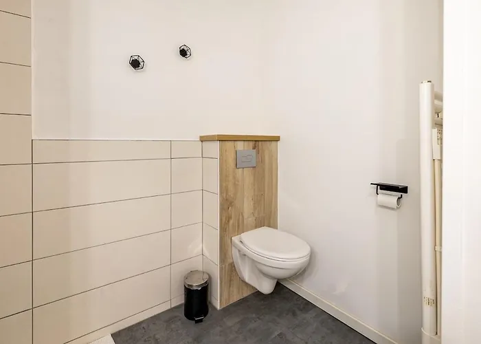 Welcome To Jim House *