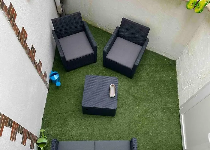 Welcome To Jim House